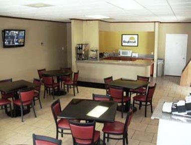 Days Inn By Wyndham San Antonio Splashtown/Att Center Ngoại thất bức ảnh